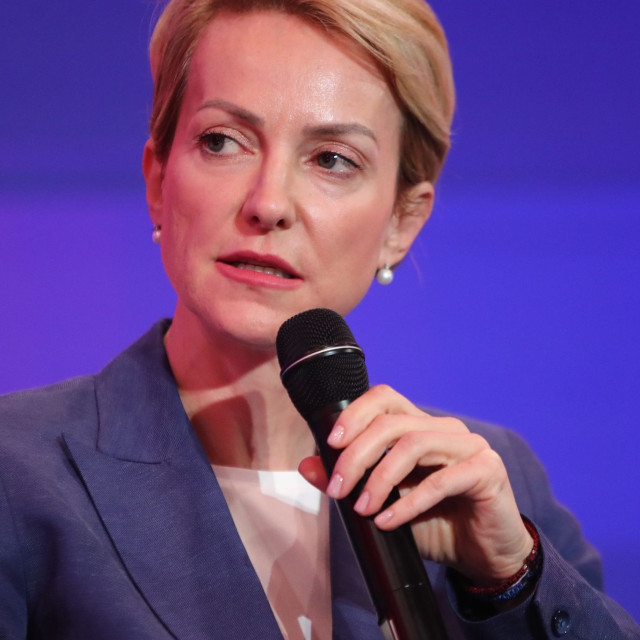 Σδούκου: Η κυρία Κοβέσι είναι φαν των πολιτικών Μητσοτάκη στην καταπολέμηση της διαφθοράς