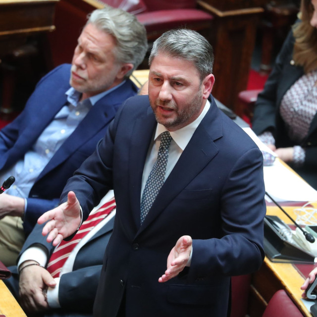 «Μονίμως θυμωμένος ο Ανδρουλάκης»: Κόντρα κυβέρνησης – ΠΑΣΟΚ για τους 13 που θα είναι στα ψηφοδέλτια