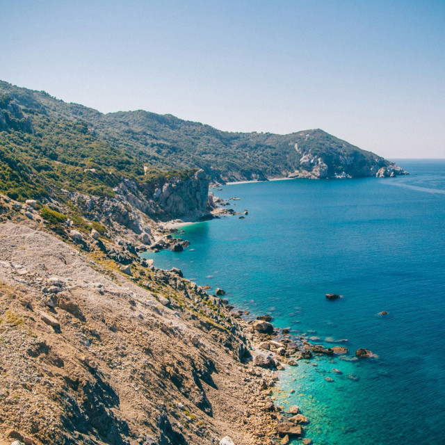 AGORA στη Σκιάθο: Μοντέλο Βιώσιμου Τουρισμού με Προτεραιότητα στην Κοινωνία και το Περιβάλλον