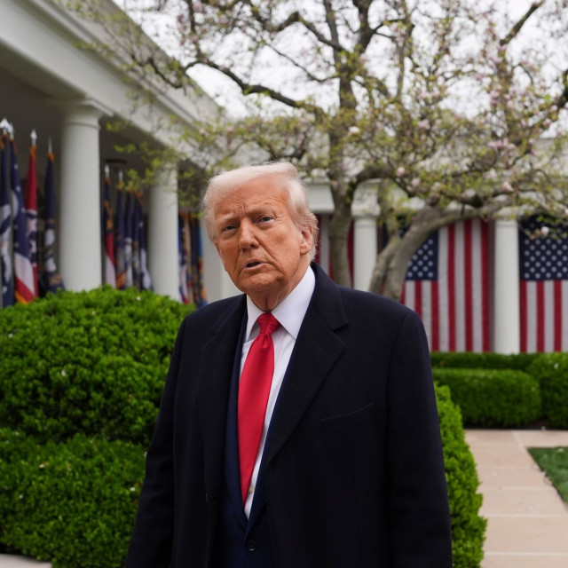 Τραμπ: Μην με πιέζετε για συμφωνία με το Ιράν – Δεν θα χτυπούσα ποτέ με πυρηνικά