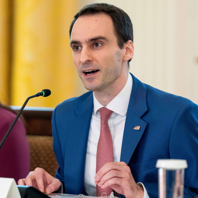 Ο Λευκός Οίκος κατηγορεί την Κίνα για κλοπή τεχνολογιών τεχνητής νοημοσύνης