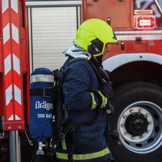 Θεσσαλονίκη: Φωτιά σε υπόγειο χώρο δίπλα από γνωστό κέντρο διασκέδασης