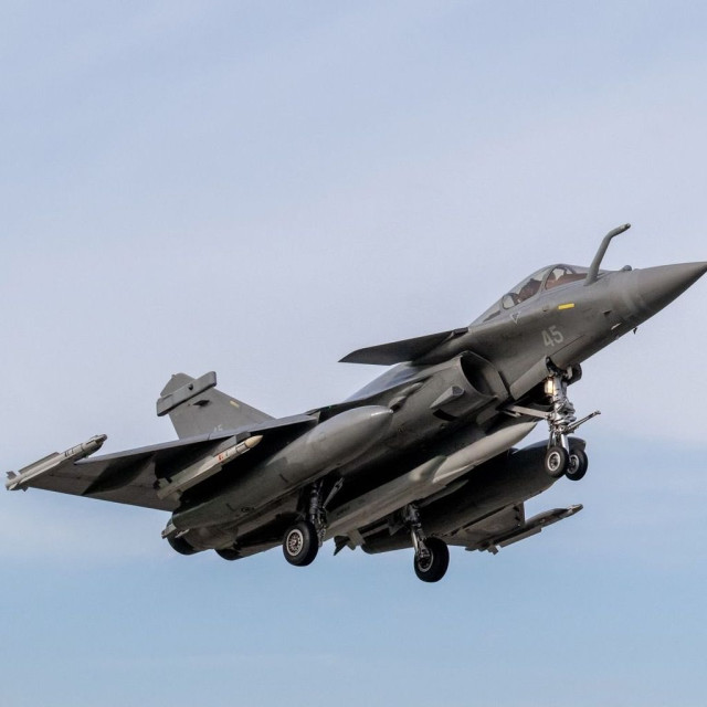 Ρωσία: Προειδοποιεί Ευρώπη και Ελλάδα να μην φιλοξενήσουν γαλλικά βομβαρδιστικά με πυρηνικά όπλα