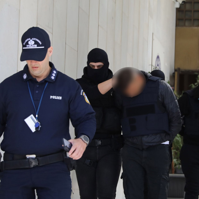 Άγιος Δημήτριος: «Κρατούσα το μαχαίρι από φόβο» ισχυρίστηκε ο 20χρονος δράστης