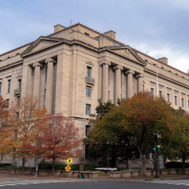 ΗΠΑ: Μαζικές αφαιρέσεις υπηκοότητας για 300  Αμερικανούς που έχουν γεννηθεί στο εξωτερικό