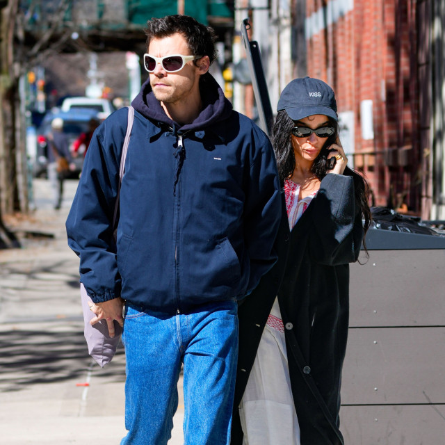 Ζόι Κράβιτζ - Χάρι Στάιλς: Aρραβωνιάστηκαν μετά από 8 μήνες σχέσης - «Είναι τρελά ερωτευμένοι»