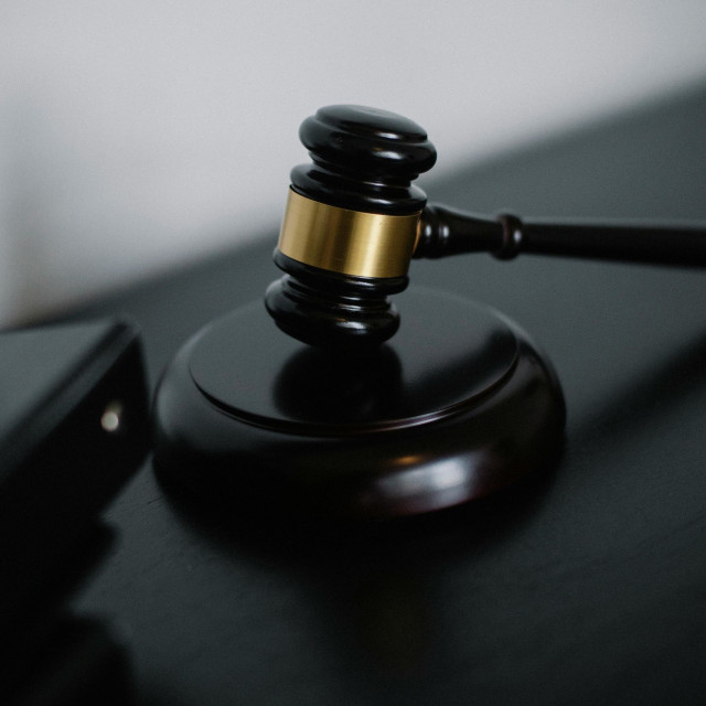 Δίκη για τη σύμβαση 717: Άρχισε η διαδικασία στη σκιά του θανάτου του Δημήτρη Τραπεζιώτη