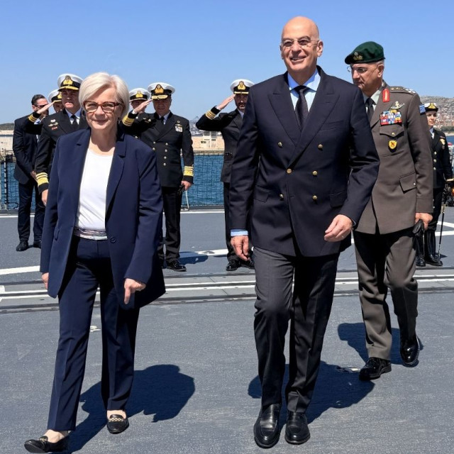 Δένδιας - Βοτρέν: Συζητήσαμε τρόπους περαιτέρω σύσφιγξης των άριστων αμυντικών μας διμερών σχέσεων