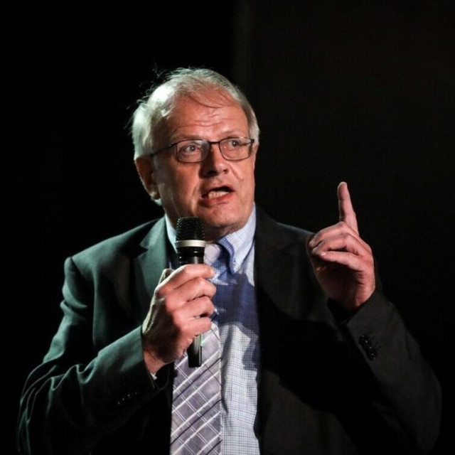 Τσελέντης για Παπαδόπουλο: «Σεισμολογικό μπαρμπούτι οι προβλέψεις για ισχυρό σεισμό στον Κορινθιακό»