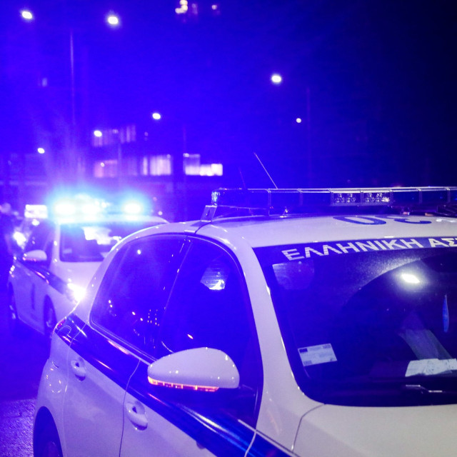 Πάτρα: Συνελήφθη πρώην αστυνομικός για κατοχή και εμπόριο ναρκωτικών – Χειροπέδες και στον γιο του