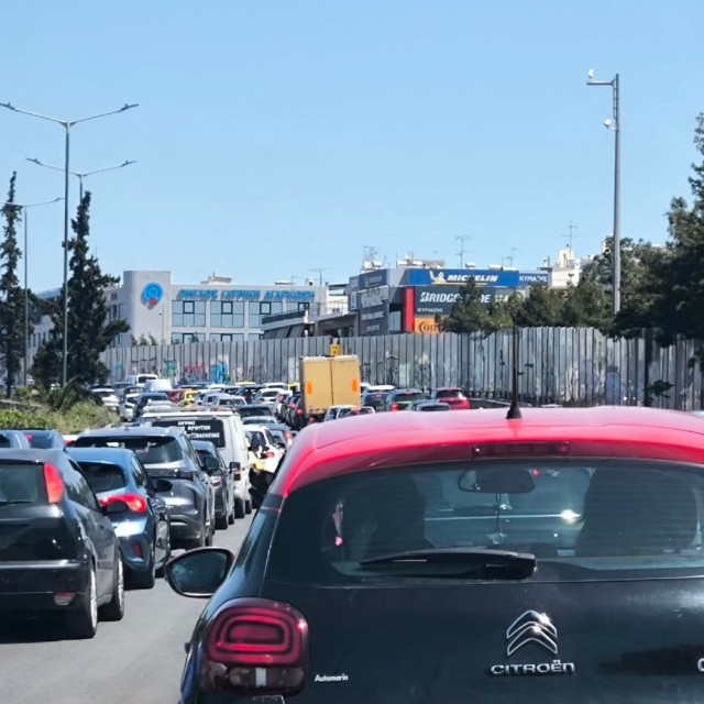 Κίνηση στους δρόμους: Δύσκολη Κυριακή στον Κηφισό - Μεγάλες καθυστερήσεις