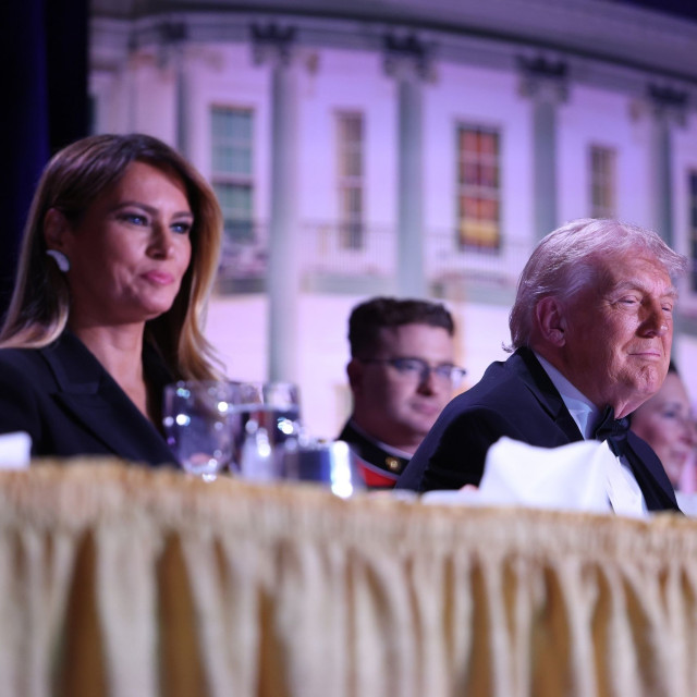 Ο Τραμπ αποκαλύπτει τα ανατριχιαστικά λόγια της Μελάνια, καθώς ακούγονταν πυροβολισμοί