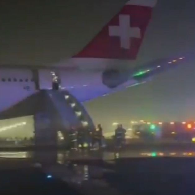 Ινδία: Τραυματίστηκαν επιβάτες κατά την εκκένωση αεροπλάνου με φλεγόμενο κινητήρα