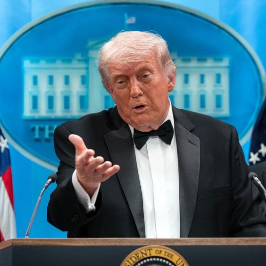 «Στημένη» η επίθεση, ο δράστης πέθανε:Οργιάζουν οι θεωρίες συνωμοσίας για το δείπνο στην Ουάσινγκτον