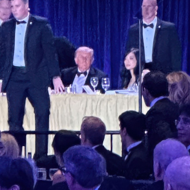 Λέβιτ για Τραμπ: «Κανείς τα τελευταία χρόνια δεν έχει δεχτεί περισσότερες σφαίρες»