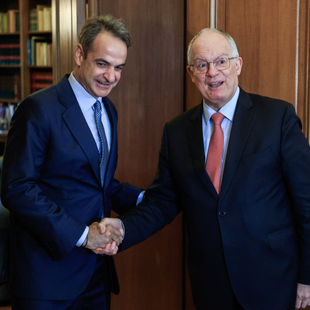 Ο Μητσοτάκης στον Τασούλα θυμήθηκε τη φράση Παπανδρέου για το χρέος