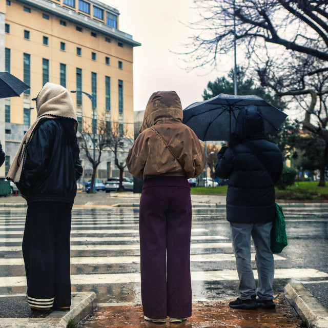 Καιρός: Αλλαγή σκηνικού προς Πρωτομαγιά - Από τη ζέστη στην απότομη πτώση θερμοκρασίας