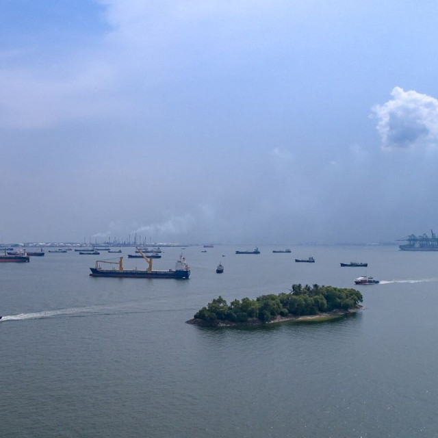 Μετά το Ορμούζ, τα Στενά της Μαλάκα: Ανησυχία για τη νέα «αχίλλειο πτέρνα» της διεθνούς ναυσιπλοΐας