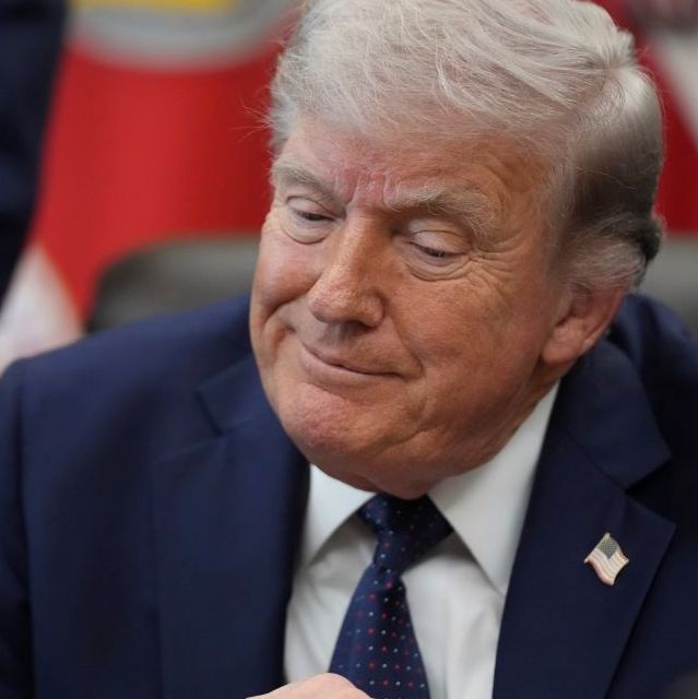 Τραμπ: Το Ιράν θέλει να ανοίξει τα Στενά του Ορμούζ «το συντομότερο δυνατό»