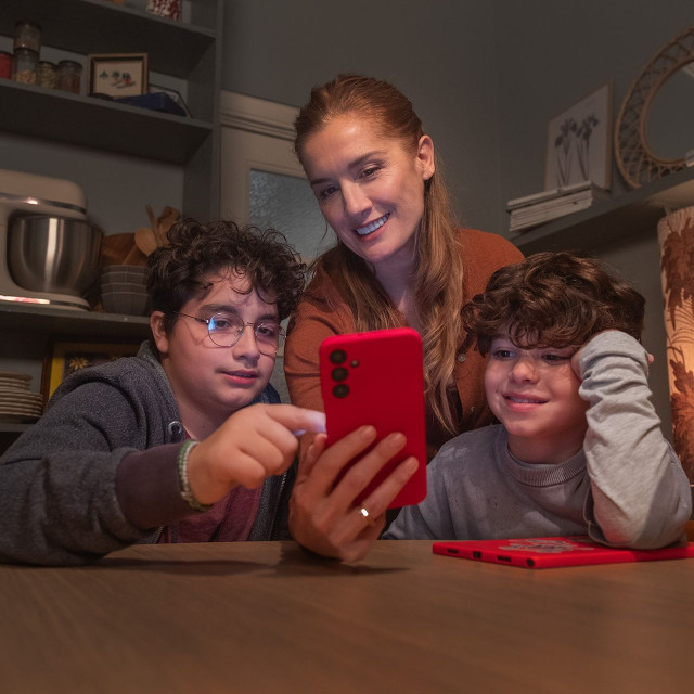 Έρευνα Ιδρύματος Vodafone: 3 στους 4 εφήβους δυσκολεύονται να διαχειριστούν τον χρόνο τους online