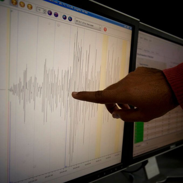 Σεισμός τώρα: Νέα δόνηση 4,9 Ρίχτερ στη Σκιάθο – Αισθητή και στην Αττική