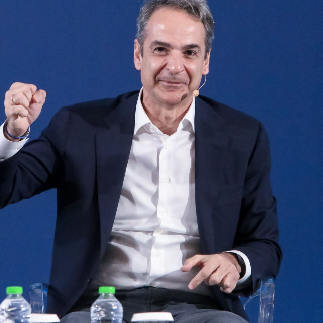 Μητσοτάκης: «Τα σοβαρά κόμματα δεν σκέφτονται μόνο την Κυριακή των εκλογών, αλλά και τη Δευτέρα»