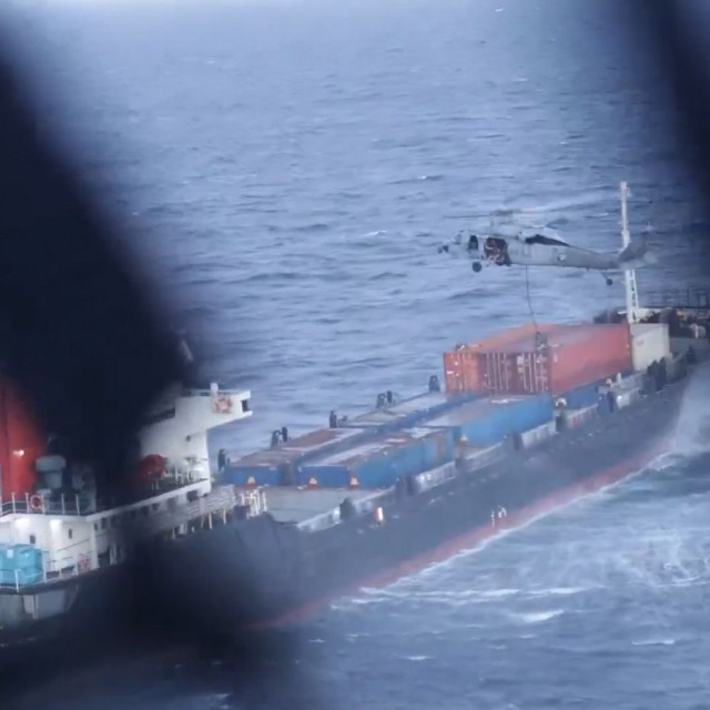 CENTCOM: Έρευνα σε εμπορικό πλοίο στο πλαίσιο του αποκλεισμού ιρανικών λιμανιών