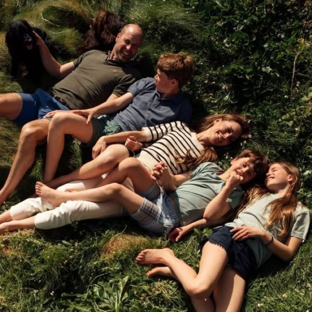 Κέιτ Μίντλετον – πρίγκιπας Ουίλιαμ: Η τρυφερή οικογενειακή φωτογραφία για την επέτειο γάμου τους