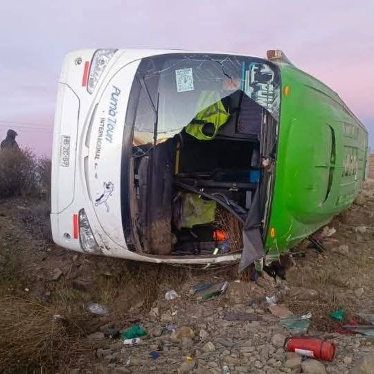 Τραγωδία στη Βολιβία: Τουλάχιστον εννέα νεκροί από ανατροπή λεωφορείου