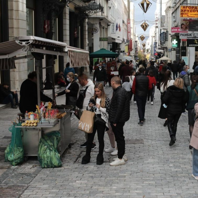 ΟΠΕΚΑ: Σήμερα οι πληρωμές επιδομάτων σε σχεδόν 600.000 δικαιούχους – Ποιοι θα δουν λεφτά