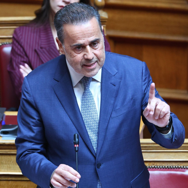 Παπασταύρου κατά ΣΥΡΙΖΑ: Μιλάτε για Κράτος Δικαίου εσείς που αφαιρέσατε 5 χρόνια από τη ζωή μου