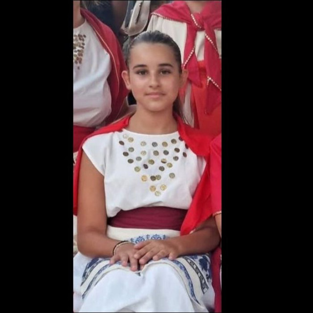 Ραγίζουν καρδιές για τη 12χρονη Αγλαΐα: Το μοιρολόι του μαντιναδολόγου Αντώνη Κουκλινού