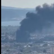 Πάτρα: Φωτιά σε λάστιχα πίσω από την Pirelli - Καπνός έχει «πνίξει» τη Λεύκα - Βίντεο