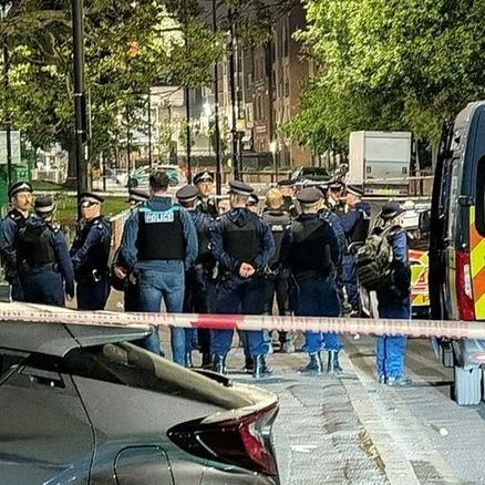 Πυροβολισμοί στο Mπρίξτον: 4 τραυματίες, χαροπαλεύει ο ένας - Ανθρωποκυνηγητό για τον δράστη