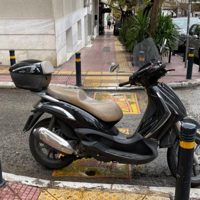Πάνω από 13.000 οι παραβάσεις παράνομης στάθμευσης σε χώρους ΑμεΑ μέσα σε έξι μήνες