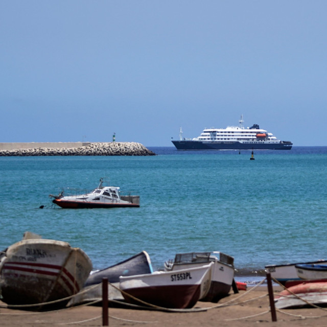Χανταϊός: Στα Κανάρια Νησιά θα καταπλεύσει το κρουαζιερόπλοιο όπου έχουν εντοπιστεί τα κρούσματα