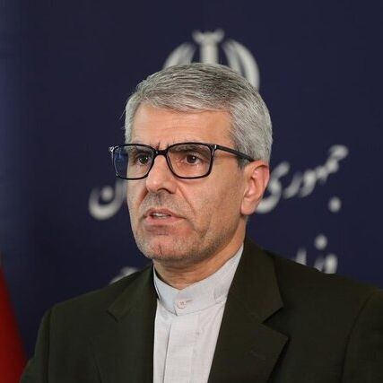 Ιράν: Εξετάζουμε την πρόταση των ΗΠΑ - Δεν γίνονται διαπραγματεύσεις με εκβιασμούς