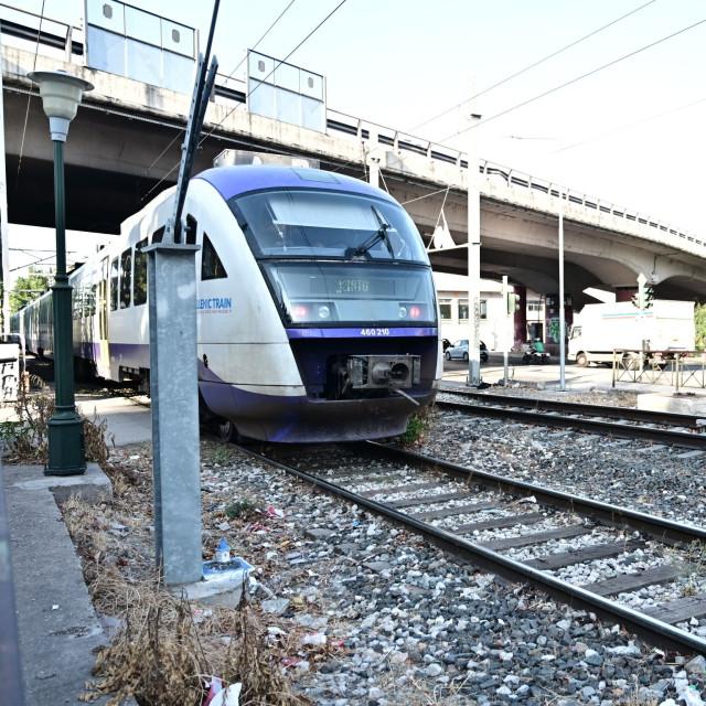 Hellenic Train: Διακοπή δρομολογίων του Προαστιακού στη γραμμή Κιάτου λόγω πυρκαγιάς