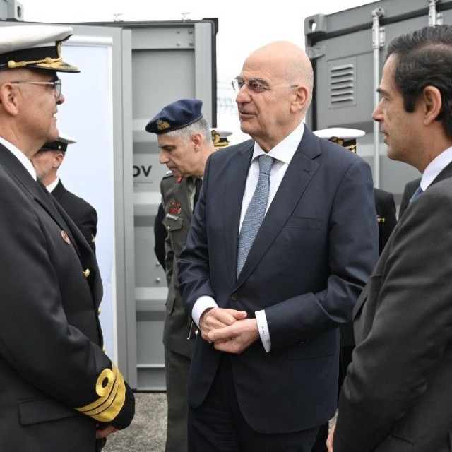 Στην Πορτογαλία ο Νίκος Δένδιας: Επίσκεψη στο επιχειρησιακό κέντρο για μη επανδρωμένα οχήματα