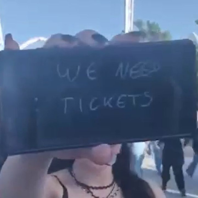 Metallica: Μέχρι και τουρίστες ψάχνουν εισιτήρια για την ιστορική συναυλία