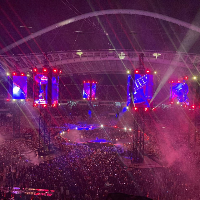 Οι Metallica έπαιξαν Ζορμπά και Τρύπες στη σκηνή του ΟΑΚΑ