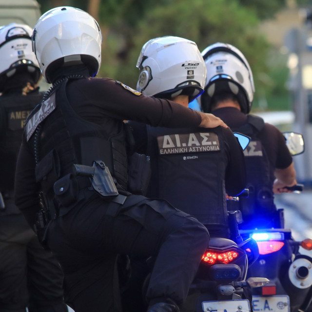 Θεσσαλονίκη: 13 προσαγωγές μετά από παρέμβαση του Ρουβίκωνα σε κατάστημα εστίασης
