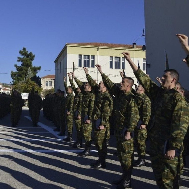 Νεοσύλλεκτοι φαντάροι