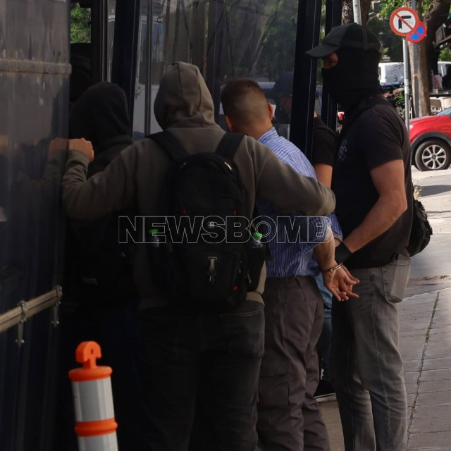 Τιθορέα: Αναχωρούν από ΓΑΔΑ για Ευελπίδων οι ληστές της τράπεζας
