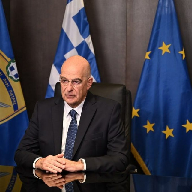 Μήνυμα Δένδια σε Κίεβο: «Μεγάλος κίνδυνος από το Ουκρανικό θαλάσσιο drone στην Ελλάδα»