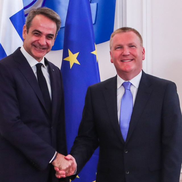 Ευρωπαίος επίτροπος σε Μητσοτάκη: Έχετε σημειώσει σημαντική πρόοδο στο Κράτος Δικαίου