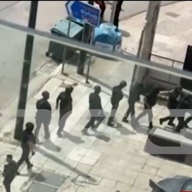 Καλλιθέα: Ποινική δίωξη στον 58χρονο που άνοιξε πυρ έξω από μπαρ τραυματίζοντας μία γυναίκα