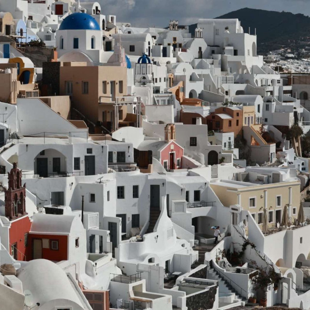 Πώς αλλάζει τις καλοκαιρινές μας διακοπές ο πόλεμος στο Ιράν - Το «Plan B» για εκατομμύρια τουρίστες