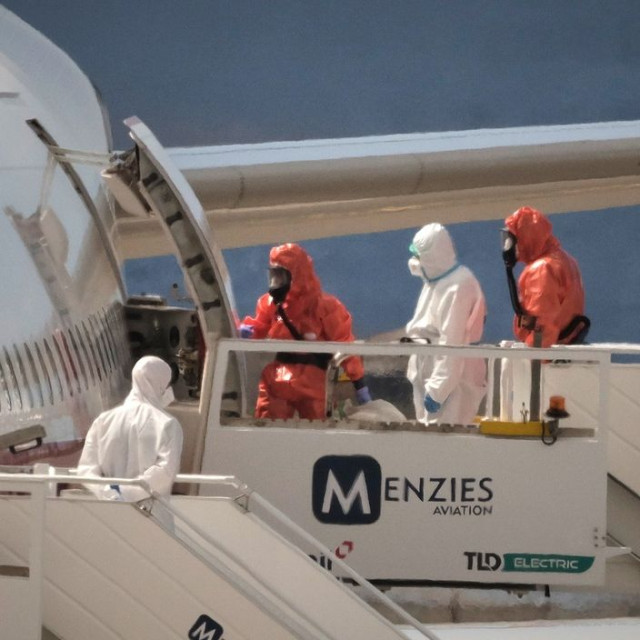 Οργιάζουν οι θεωρίες συνωμοσίας για τον χανταϊό: 6 «fake news» για τη νέα υγειονομική κρίση