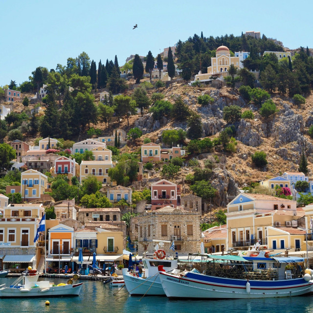 Forbes: Η Ελλάδα αναδεικνύεται σε κορυφαίο προορισμό μετακόμισης για Αμερικανούς συνταξιούχους
